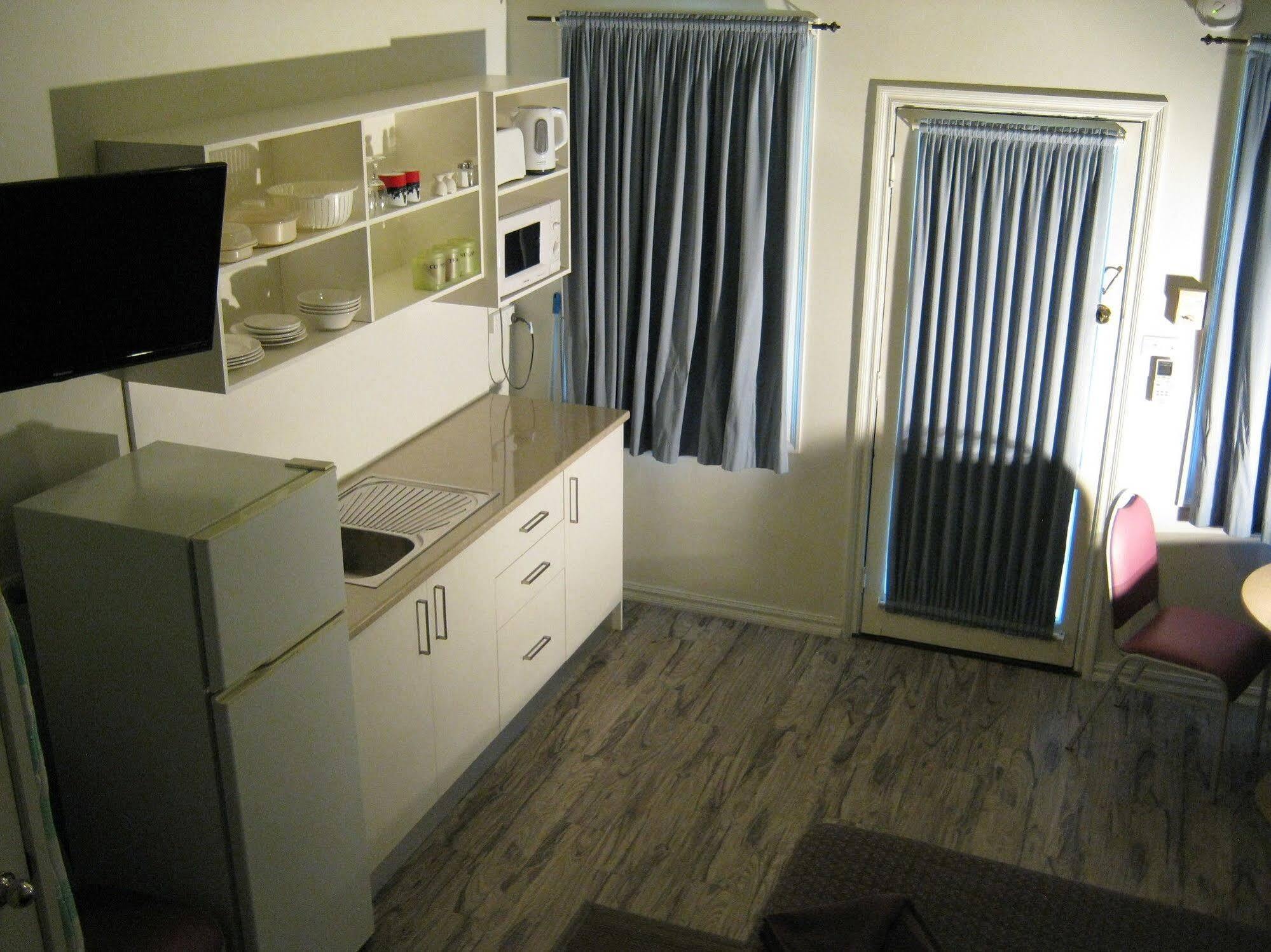Canberra Ave Villas Кеанбеан Екстериор снимка